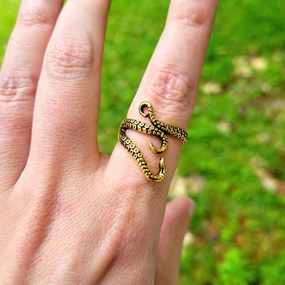 Octopus Tentacle Gold Ring Adjustable Band One Size Fits All - Picture 2 of 9